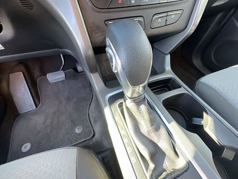 Used 2018 Ford Escape SE image 15