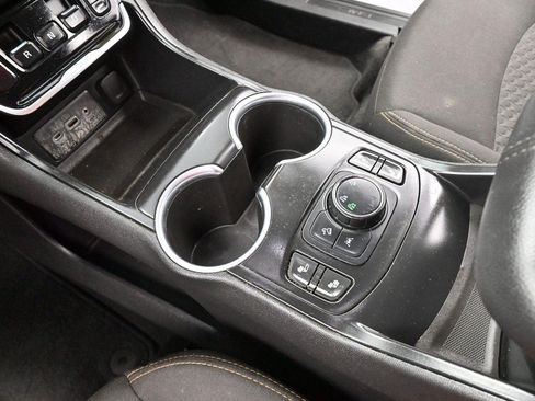 Used 2020 GMC Terrain SLE w/ Driver Convenience Package AWD/4WD image 24