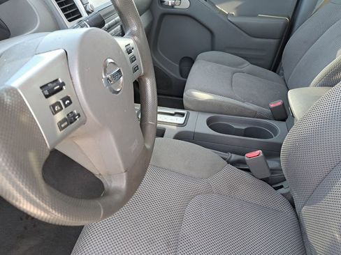 Used 2019 Nissan Frontier SV image 17