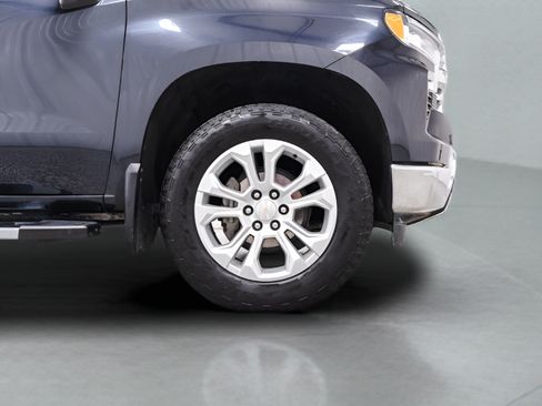 Used 2023 Chevrolet Silverado 1500 LTZ w/ LTZ Convenience Package II AWD/4WD image 7