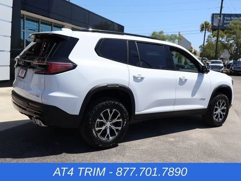 New 2026 GMC Acadia AT4 w/ Luxury Package AWD/4WD image 10