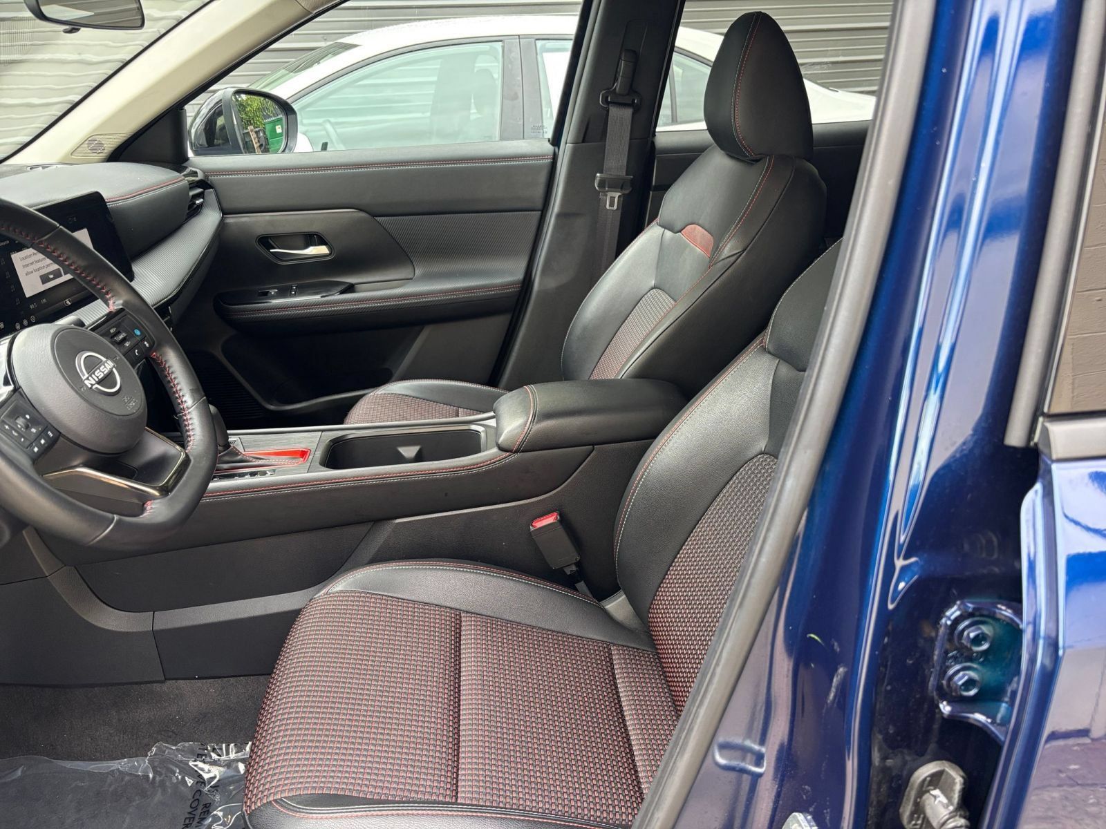 Used 2026 Nissan Kicks SR AWD/4WD image 32