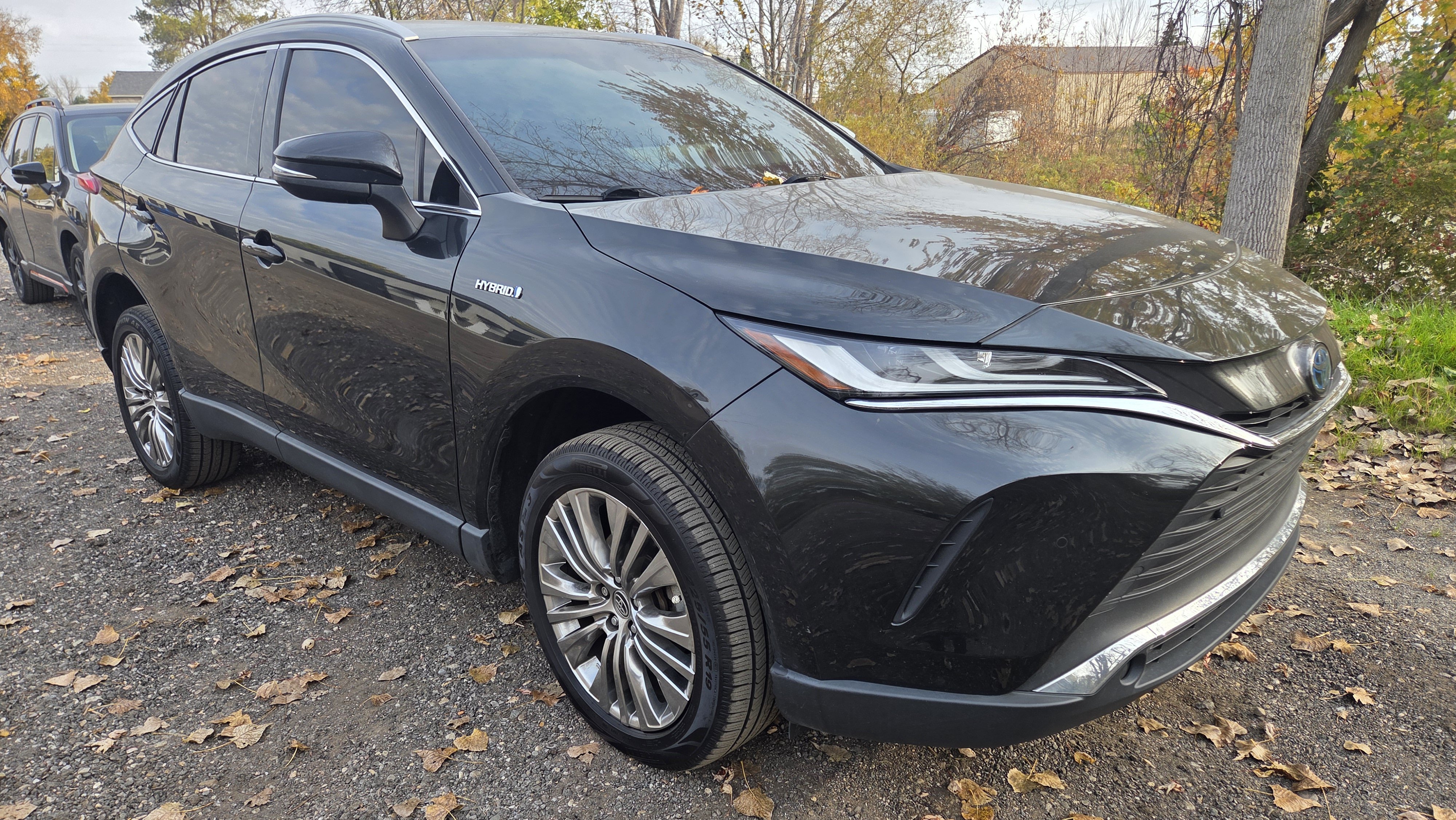 Used 2021 Toyota Venza XLE w/ Softex Package AWD/4WD image 3