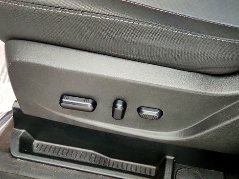 Used 2019 Ford Escape SE image 11