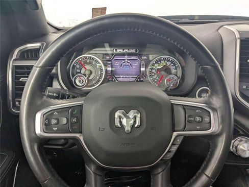 Used 2022 RAM 1500 Laramie AWD/4WD image 14