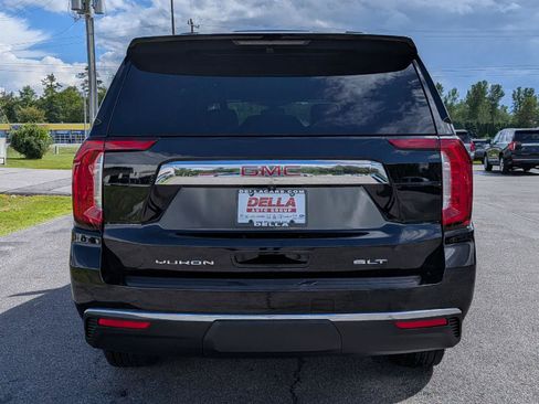 Used 2022 GMC Yukon XL SLT w/ SLT Premium Package AWD/4WD image 9