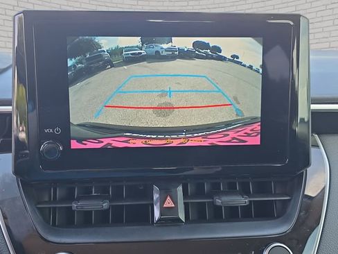 Used 2025 Toyota Corolla LE FWD image 23