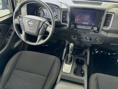 Used 2023 Nissan Frontier SV AWD/4WD image 17