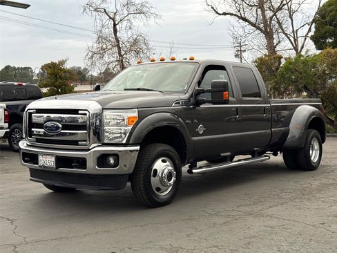 Used 2016 Ford F350 Lariat w/ Lariat Ultimate Package image 4