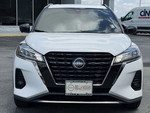 Certified 2022 Nissan Kicks SR FWD image 7