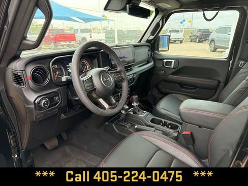 Used 2025 Jeep Gladiator Rubicon AWD/4WD image 20