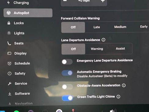 Used 2019 Tesla Model 3 Standard Range Plus image 19