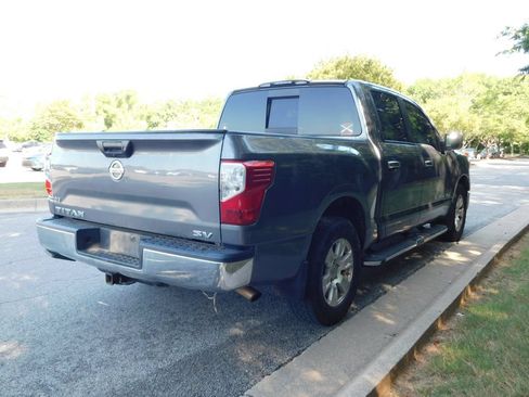 Used 2019 Nissan Titan SV RWD image 4