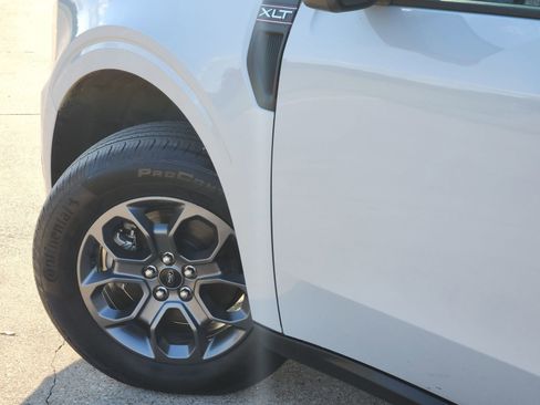 Used 2025 Ford Maverick XLT FWD image 17