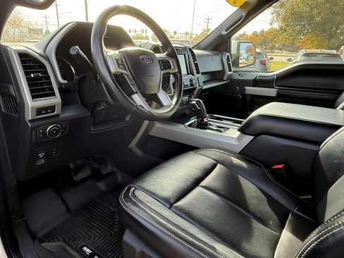 Used 2019 Ford F150 Lariat image 4