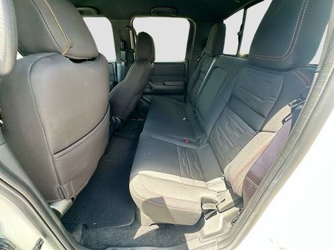 Used 2025 Nissan Frontier PRO-4X AWD/4WD image 23