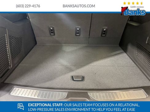 New 2026 Chevrolet Suburban Premier image 7