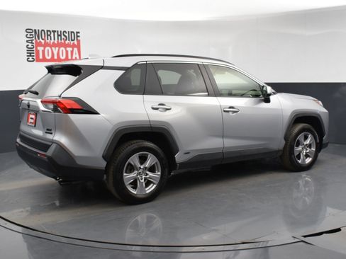 Used 2022 Toyota RAV4 XLE w/ Convenience Package image 4