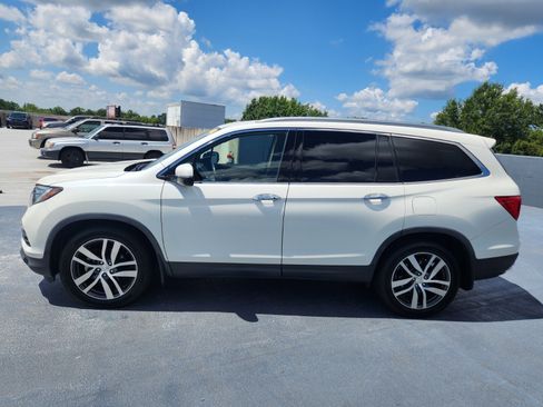 Used 2016 Honda Pilot Elite image 2