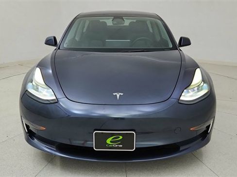 Used 2023 Tesla Model 3 Standard Range image 13