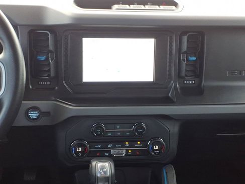 Used 2023 Ford Bronco Black Diamond AWD/4WD image 13