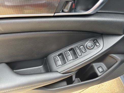 Used 2022 Honda Accord Sport image 6