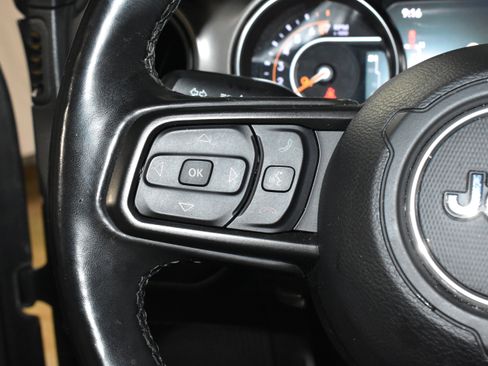 Used 2022 Jeep Gladiator Sport AWD/4WD image 14