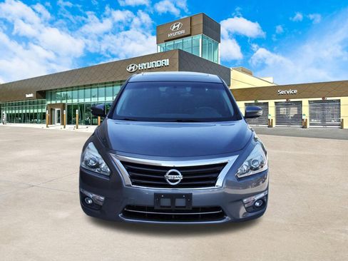 Used 2014 Nissan Altima 2.5 SL w/ Technology Package FWD image 2