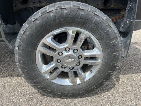 Used 2018 Chevrolet Silverado 2500 High Country w/ Duramax Plus Package AWD/4WD image 12