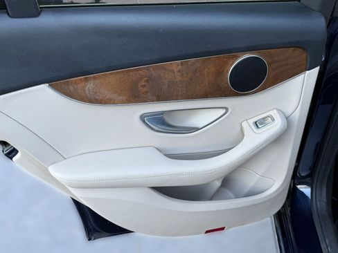 Used 2018 Mercedes-Benz C 300 Sedan image 26