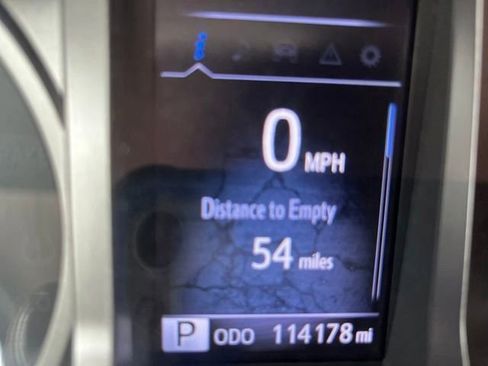 Used 2017 Toyota Tacoma SR5 RWD image 14