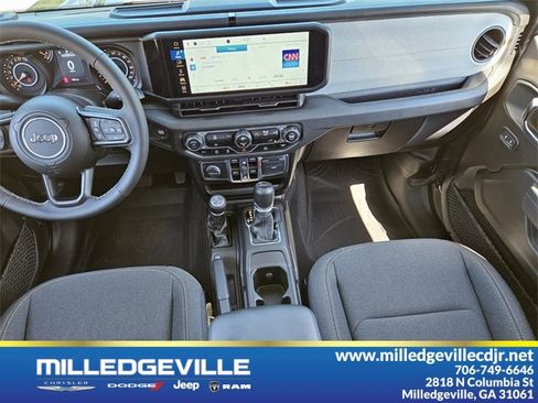 New 2025 Jeep Gladiator Sport image 9