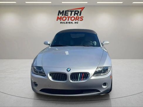 Used 2005 BMW Z4 2.5i image 3