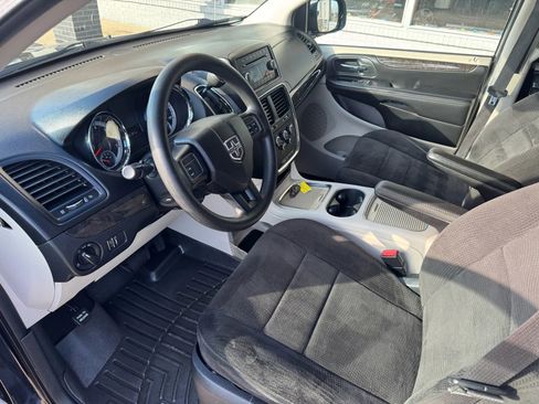 Used 2012 Dodge Grand Caravan SXT w/ Security Group FWD image 10