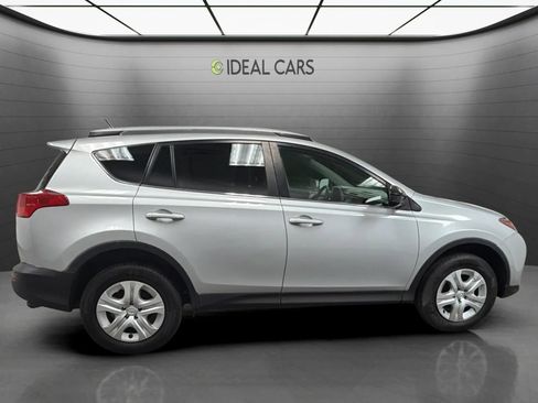 Used 2014 Toyota RAV4 LE AWD/4WD image 4