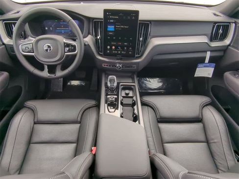 Used 2026 Volvo XC60 B5 Ultra w/ Protection Package Premier image 14