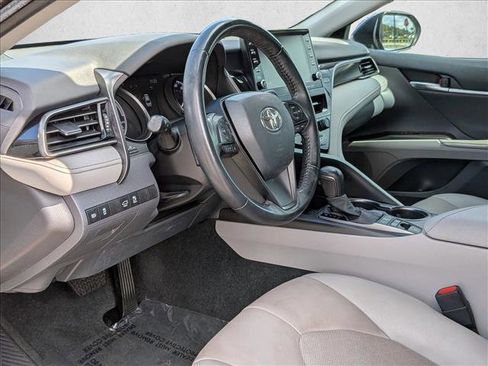 Used 2022 Toyota Camry XSE image 10