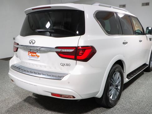 Used 2023 INFINITI QX80 Luxe w/ Cargo Package AWD/4WD image 7