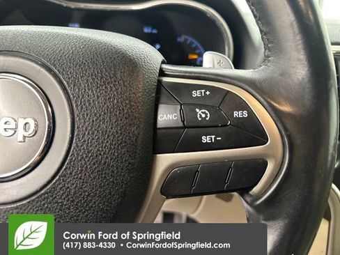 Used 2017 Jeep Grand Cherokee Laredo image 20