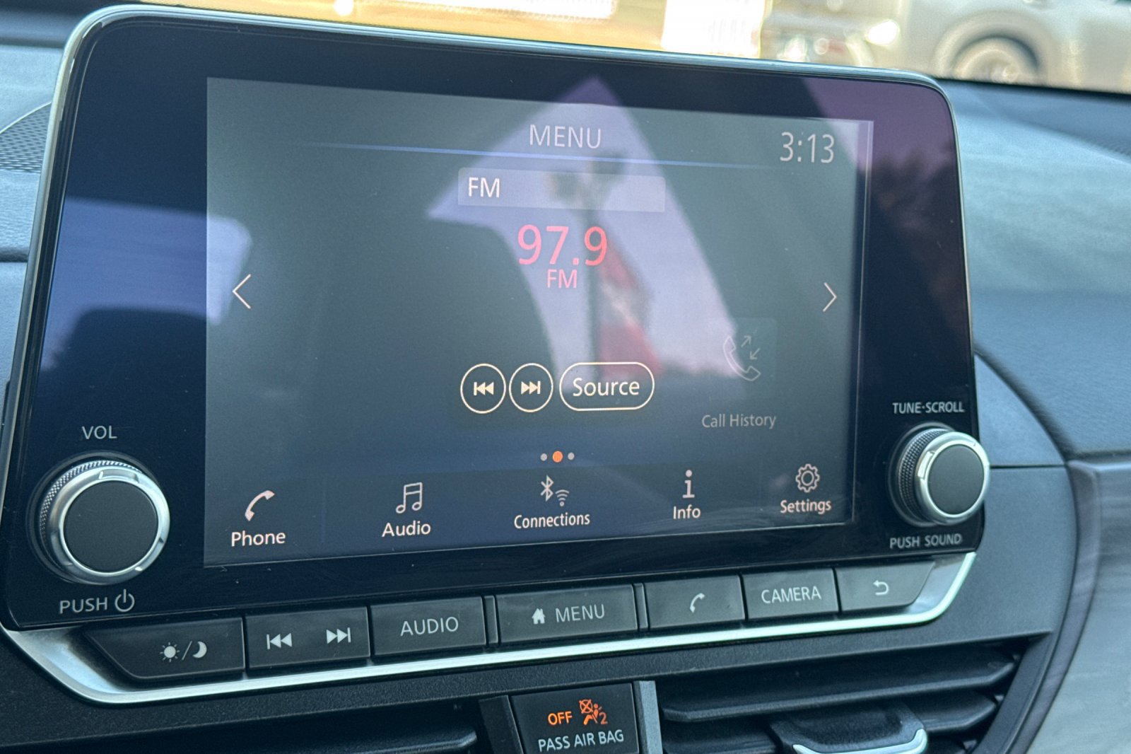 Certified 2025 Nissan Altima 2.5 SV FWD image 22