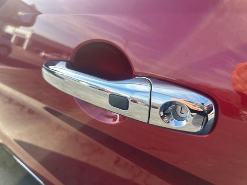 Used 2018 Ford Explorer Limited w/ Equipment Group 301A image 14