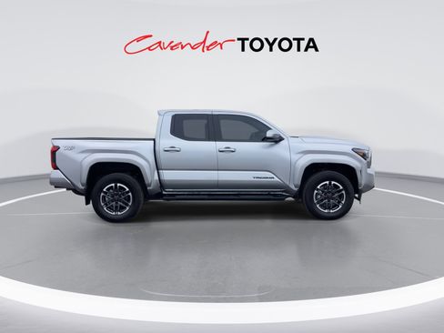 Used 2024 Toyota Tacoma TRD Sport image 9