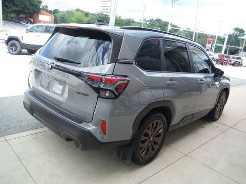 Used 2025 Subaru Forester Sport AWD/4WD image 9