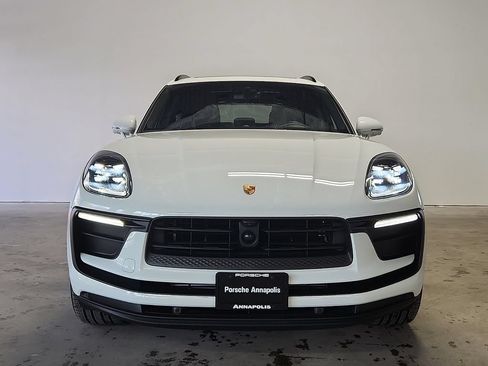 Used 2026 Porsche Macan AWD/4WD image 8