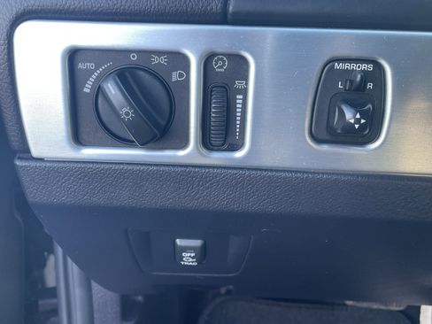 Used 2003 Ford Thunderbird image 14