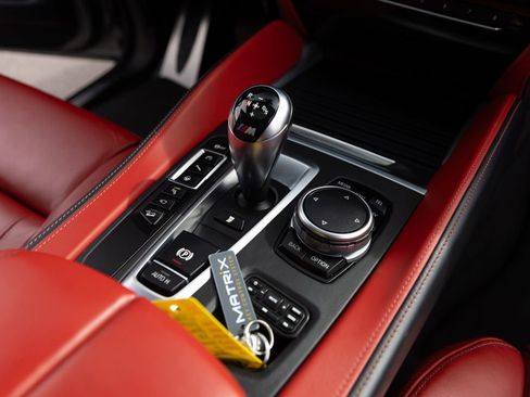 Used 2015 BMW X6 M image 23