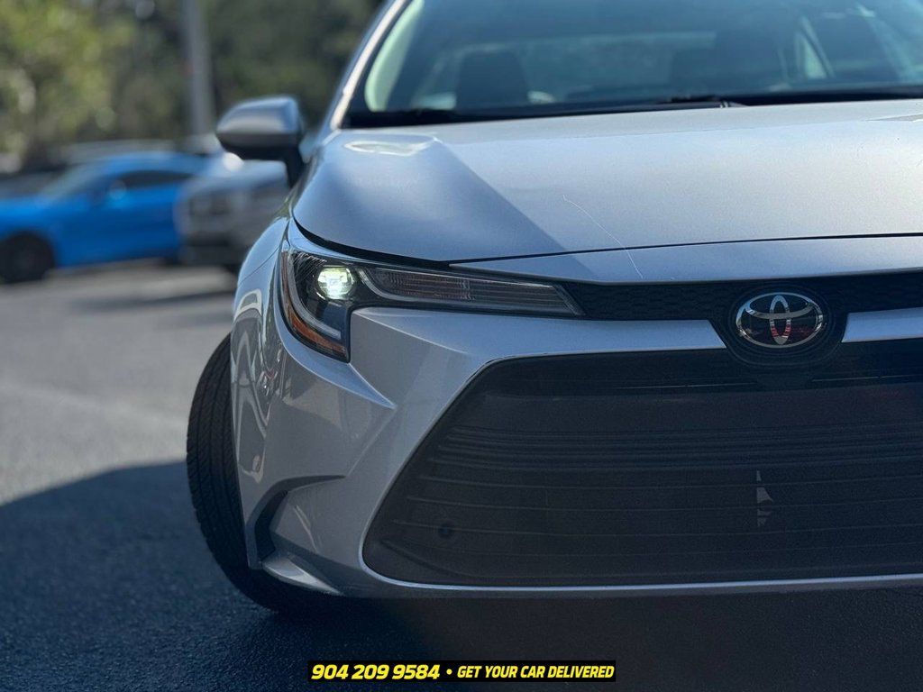 Used 2023 Toyota Corolla LE FWD image 12