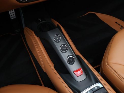 Used 2019 Ferrari 488 Spider RWD image 70