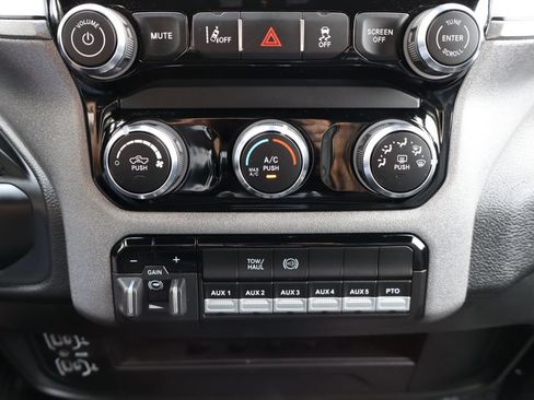 Used 2025 RAM 4500 Tradesman w/ Safety Group AWD/4WD image 10