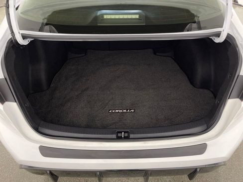 Certified 2023 Toyota Corolla SE w/ SE Premium Package image 10